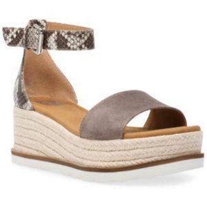 DV Dolce Vita Baker Flatform Treaded Taupe Sandals